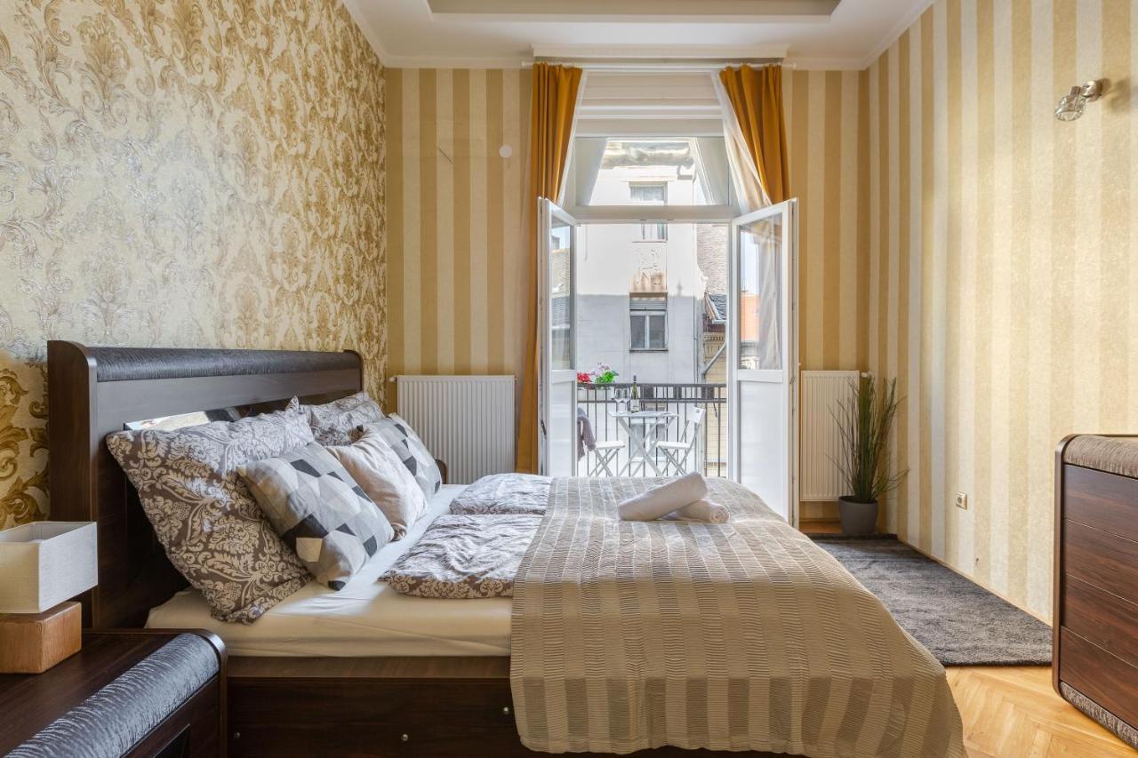 Luxury Downtown Home By Anna Budapeste Exterior foto